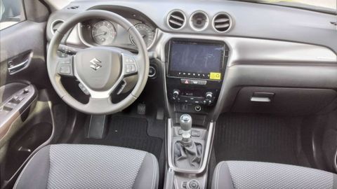 Car image 11