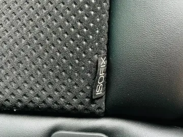 Car image 34