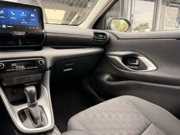 Car image 23