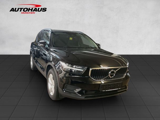 Volvo XC40 Momentum 120 kW image number 3