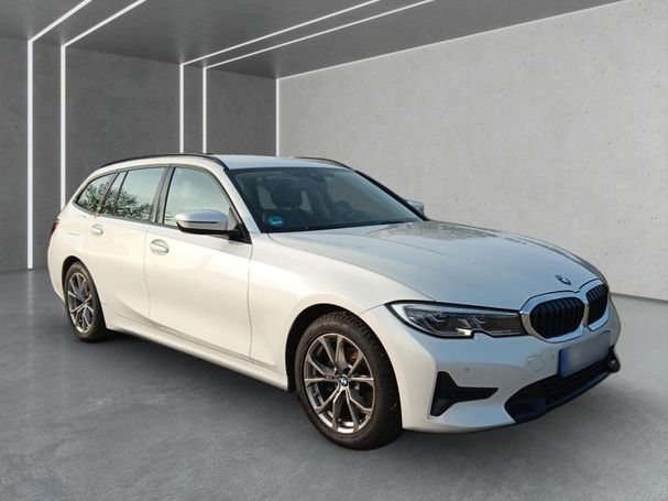 BMW 318i Touring M Sport 115 kW image number 2