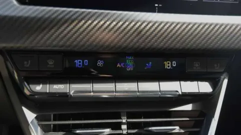 Car image 35
