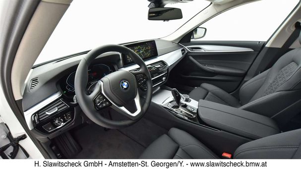 BMW 530 Touring xDrive 215 kW image number 11