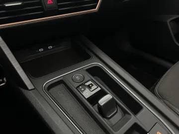 Car image 38