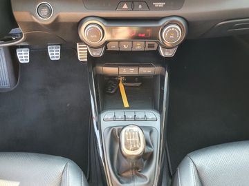 Car image 24