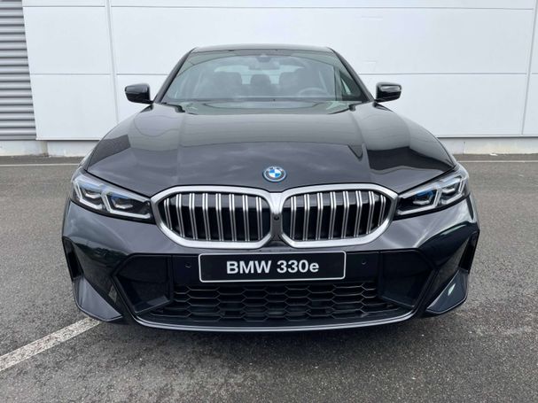 BMW 330 M Sport xDrive 137 kW image number 2