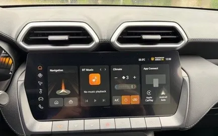 Car image 14