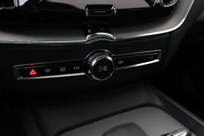 Car image 35