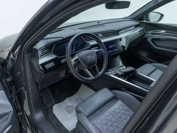 Audi e-tron S-line 300 kW image number 12