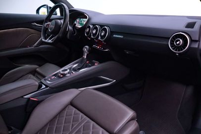 Car image 21