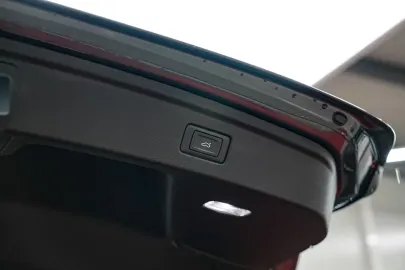 Car image 35