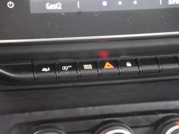 Car image 38