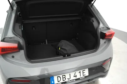 Car image 20
