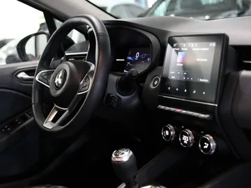 Car image 22