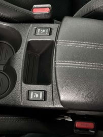 Car image 36