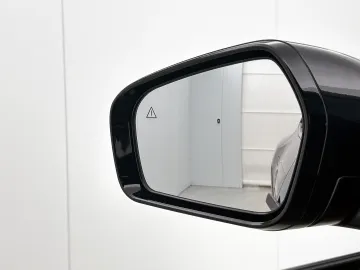 Car image 50