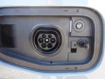 Car image 33
