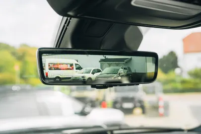 Car image 37