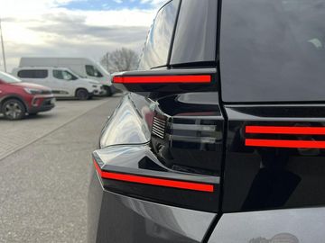 Car image 28