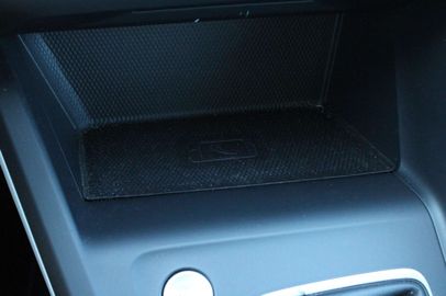 Car image 39