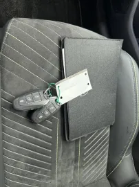 Car image 35