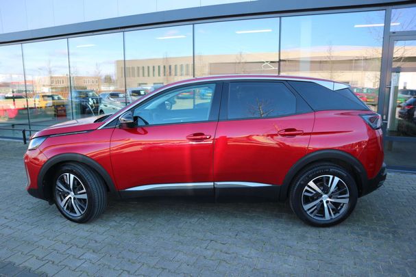 Peugeot 3008 PureTech Allure 96 kW image number 4