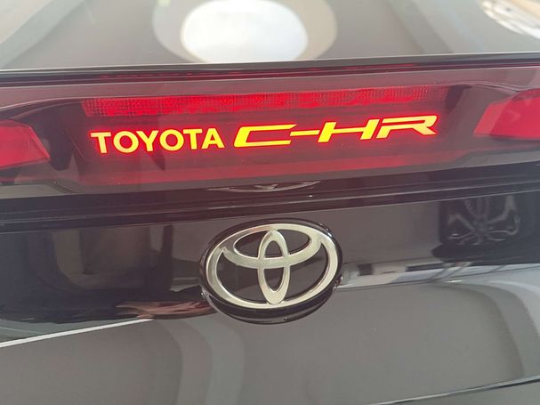 Toyota C-HR 2.0 Hybrid 135 kW image number 17