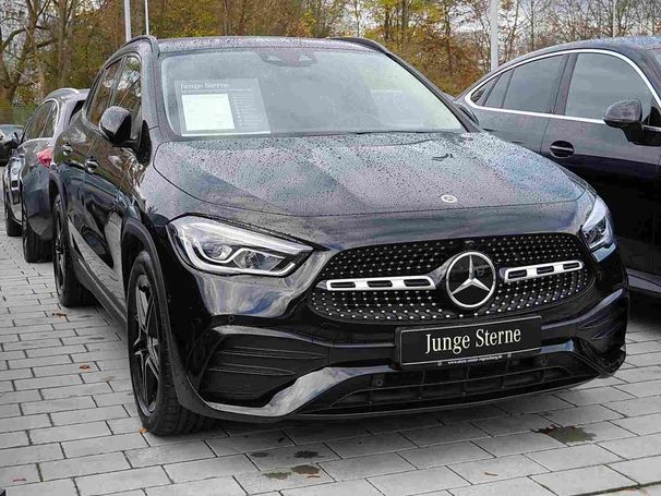 Mercedes-Benz GLA 180 100 kW image number 1