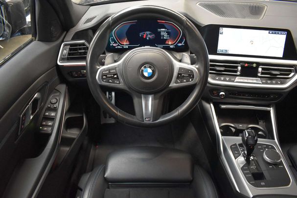 BMW 320i 135 kW image number 4