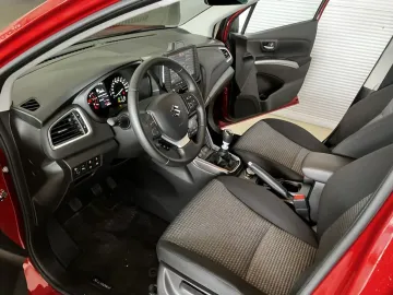 Car image 27
