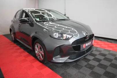 Car image 2