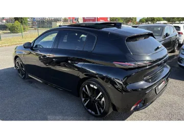Car image 33