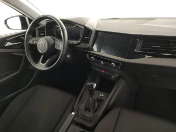 Car image 31