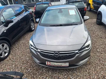 Car image 2