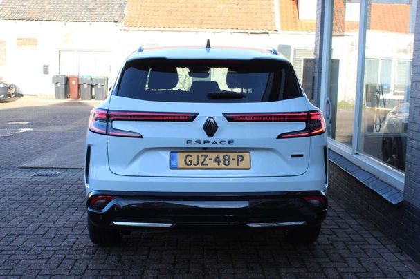 Renault Espace E-Tech Hybrid 200 Esprit Alpine 147 kW image number 4