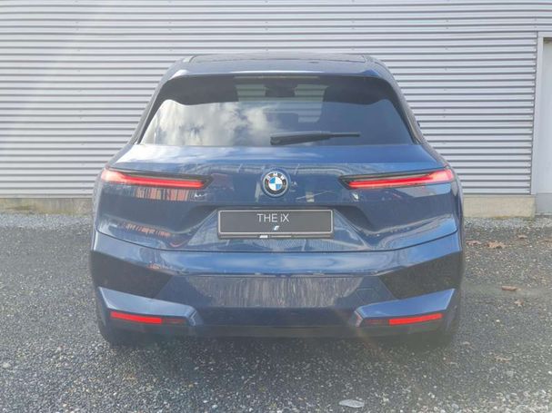 BMW iX xDrive50 385 kW image number 8