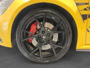 Car image 25
