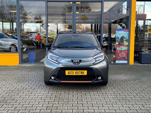 Toyota Aygo X 1.0 53 kW image number 3