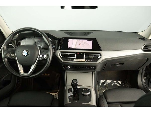 BMW 318i Advantage 115 kW image number 9