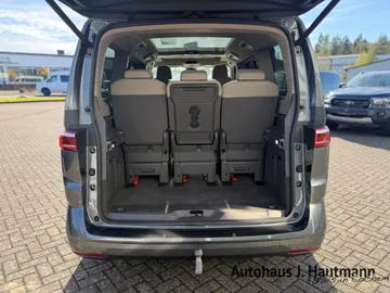 Car image 28