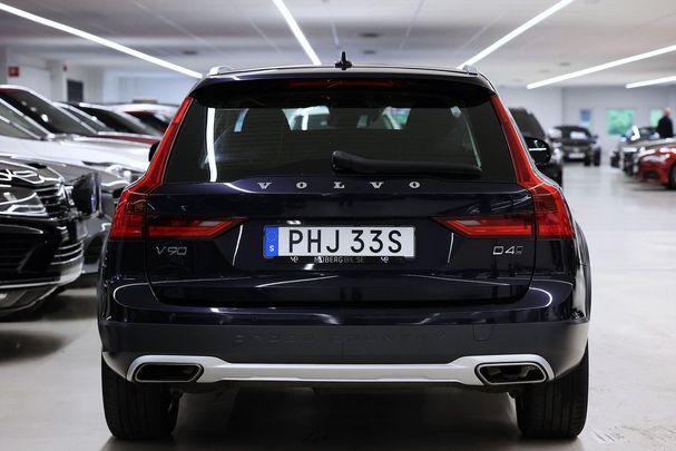 Volvo V90 Cross Country D4 AWD Momentum 140 kW image number 8