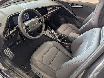 Car image 38