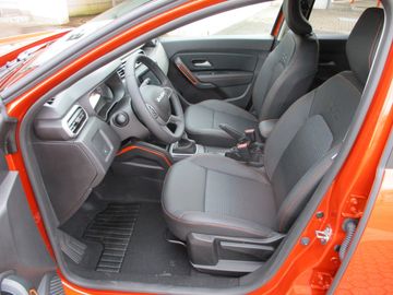 Car image 12