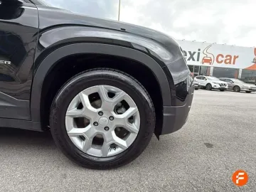 Car image 27