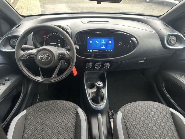 Toyota Aygo X 53 kW image number 7