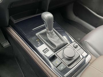 Car image 24