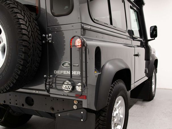 Land Rover Defender 90 2.2 90 kW image number 13