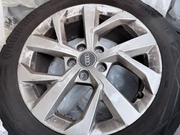 Car image 27