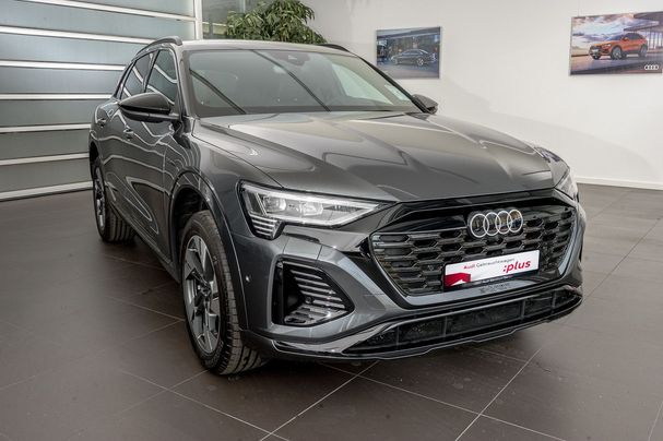 Audi Q8 50 quattro e-tron S-line 250 kW image number 1