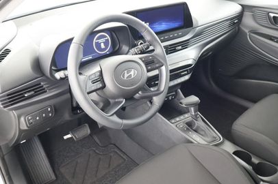 Car image 15